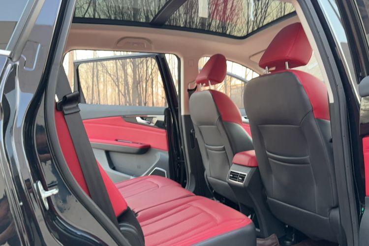 Used Sinotruk VGV U75PLUS 2021 2.0 TGDI Fun-Seeking Mountain Edition 7 Seats
