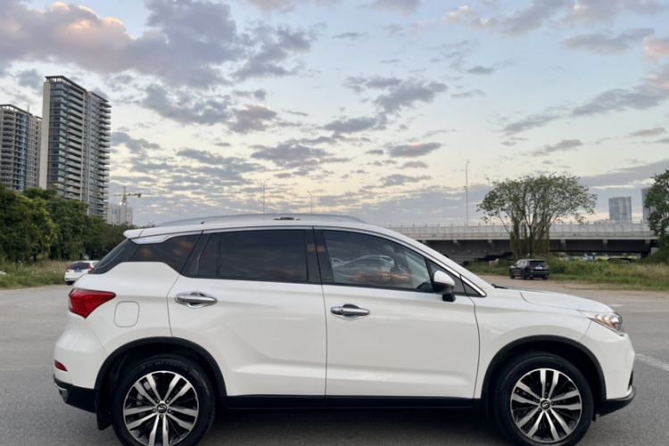 Used GAC Trumpchi GS4 2017 235T G-DCT Two-Wheel Drive Luxury Edition