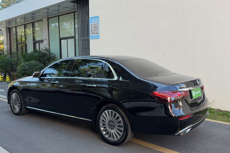 Used Mercedes-Benz E-Class 2022 Second Facelift E 300 L Fashion Edition
