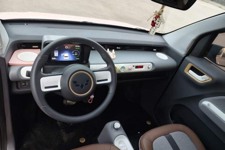 Used Wuling Hongguang MINIEV 2022 GAMEBOY 200km Gaming Edition with Lithium Iron Phosphate