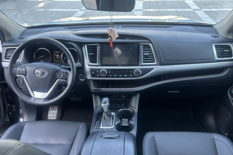 Used Toyota Highlander 2018 2.0T Four-Wheel Drive Luxury Version 7 Seats China VI Standard
