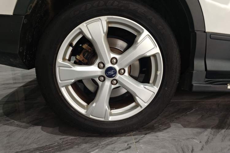 Used Ford Kuga 2018 EcoBoost 180 Two-Wheel-Drive Platinum Edition
