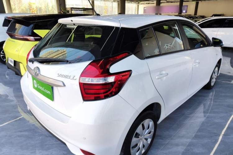 Used Toyota YARiS L 2019 1.5E CVT Dynamic Edition China VI compliant
