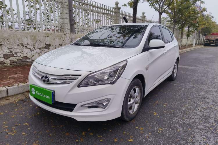 Used Hyundai Verna Ray 2014 1.4L Automatic GLX
