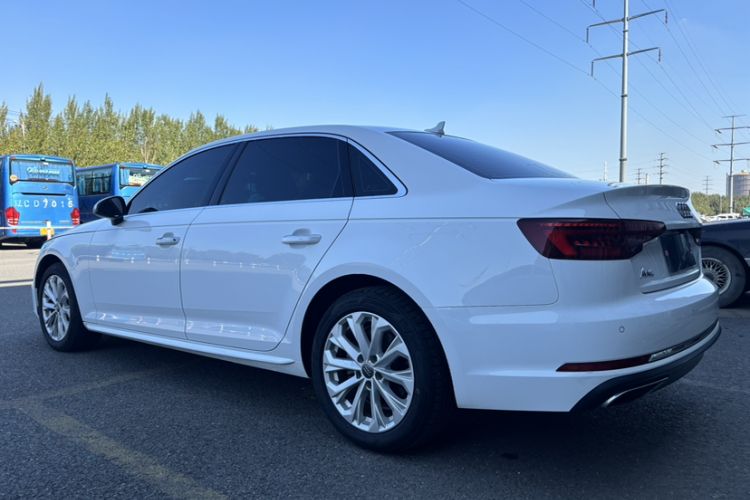 Used Audi A4L 2019 40 TFSI Ambition Version China V
