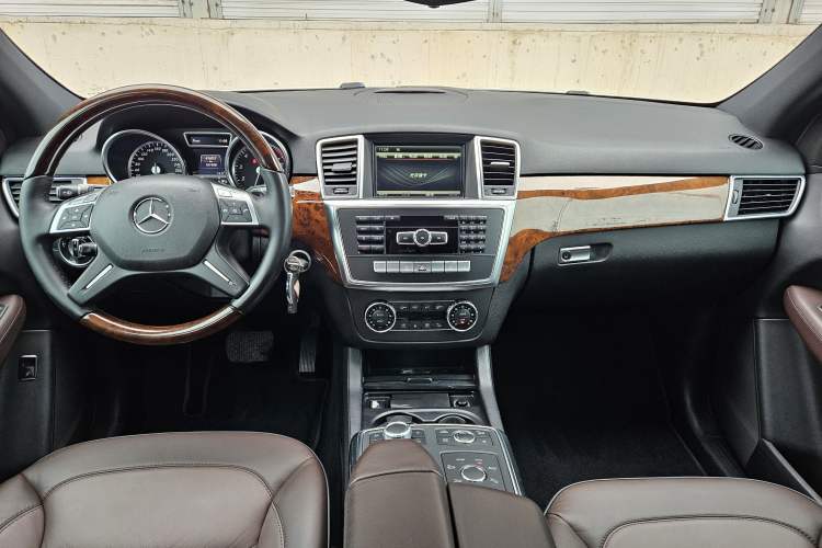 Used Mercedes-Benz M-Class 2012 ML 350 Luxury Edition
