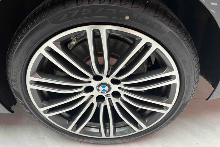 Used BMW 5 Series 2019 530Li Leading Model M Sport Package
