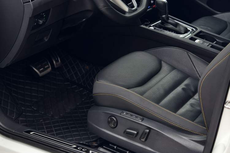 Used Volkswagen FAW-Volkswagen CC 2024 380TSI Striking Edition