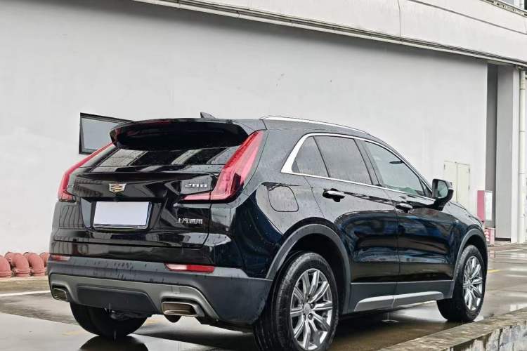 Used Cadillac XT4 2022 28T Two-Wheel-Drive Luxury Version

