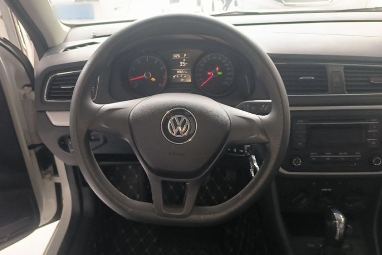 Used Volkswagen Lavida 2018 Classic 1.5L Automatic Fashion Edition China VI Standard
