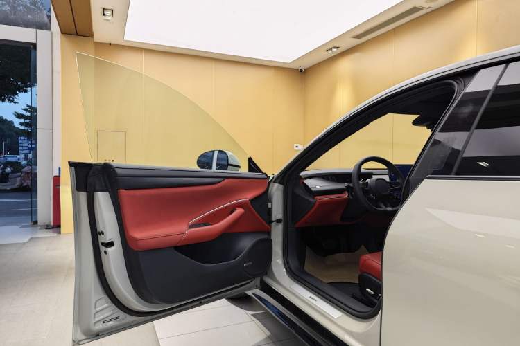 Used  SU7 2024 Rear-Drive Long-Range Intelligent Driving Version
