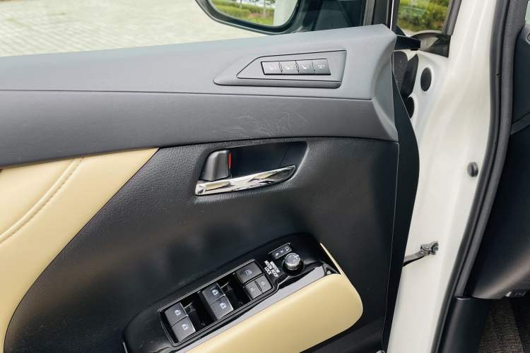 Used Toyota Vellfire 2019 Dual-Engine 2.5L HV Prestige Edition
