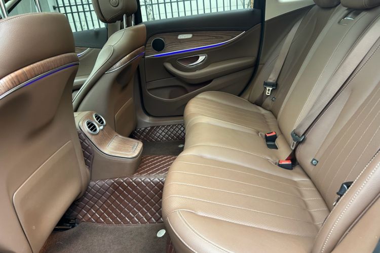 Used Mercedes-Benz E-Class 2023 Updated E 300 L Fashion Edition
