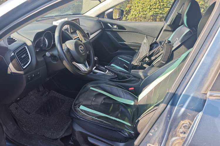 Used Mazda Mazda 3 Axela 2016 Sedan 1.5L Automatic Luxury Model