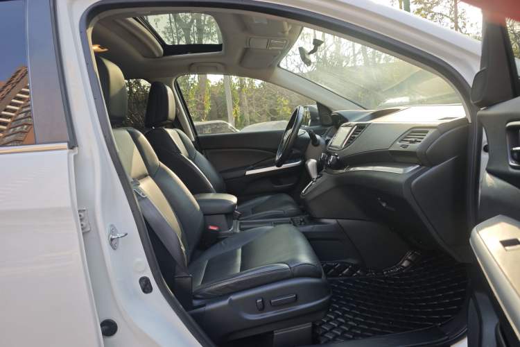 Used Honda CR-V 2015 2.4L two-wheel drive luxury version
