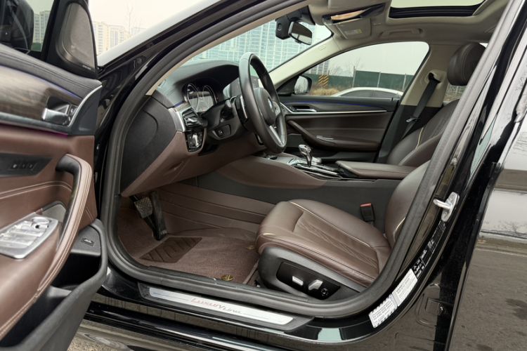 Used BMW 5 Series 2018 Facelifted 530Li xDrive Luxury Package
