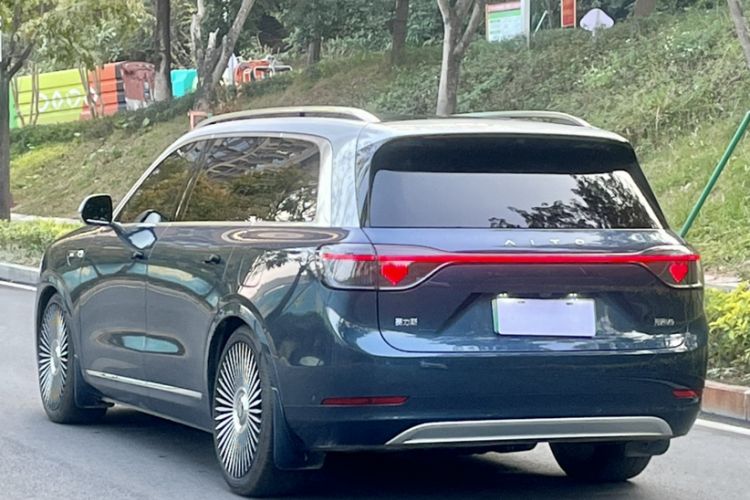 Used Hima AITO M9 2024 Range-Extended Ultra Version 52 kWh 6-Seater Model
