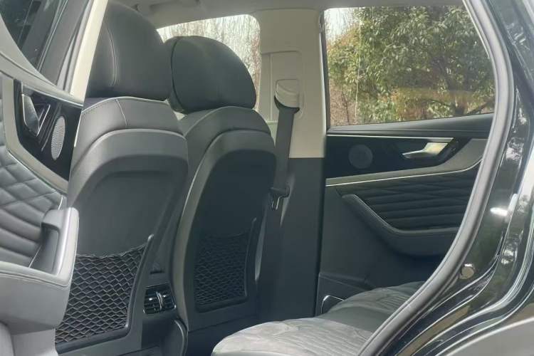 Used Hongqi HS5 2022 Revised Version 2.0T Smart Connect Flagship Edition
