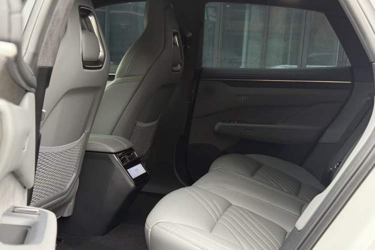 Used Zeekr 001 2024 WE Edition 100 kWh Rear-Drive
