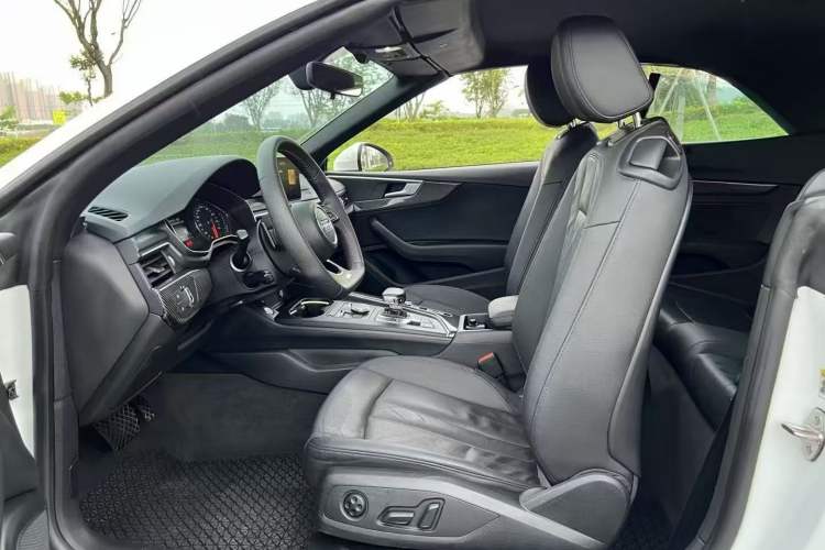 Used Audi A5 2017 Cabriolet 40 TFSI Fashion Model
