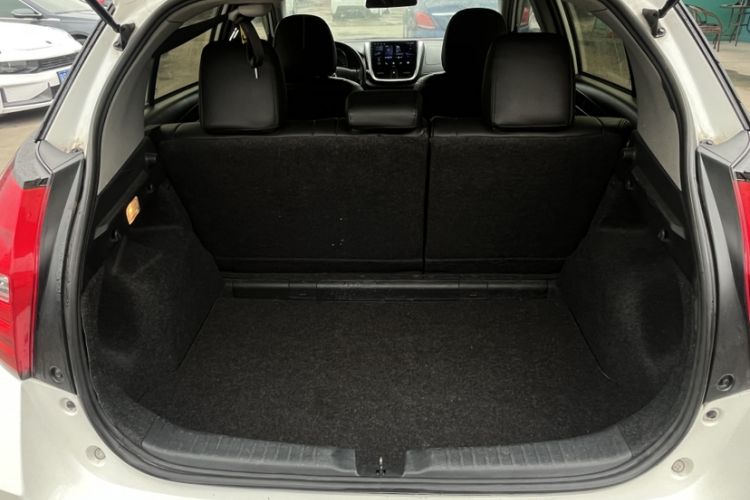 Used Toyota YARiS L 2019 1.5E CVT Dynamic Edition China VI compliant
