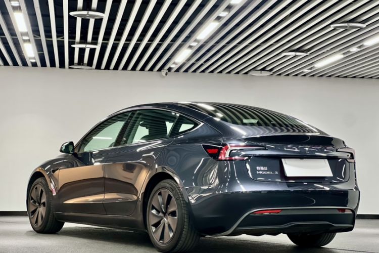 Used Tesla Model 3 2025 Rear-Wheel-Drive Version
