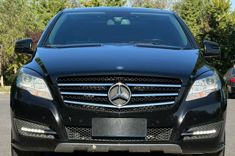 Used Mercedes-Benz R-Class 2017 R 320 4MATIC Business Edition Prestige Model
