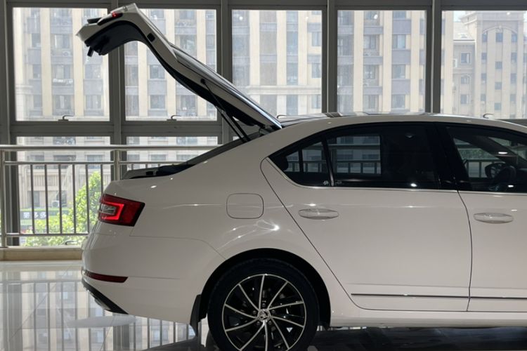 Used Skoda Octavia 2018 TSI280 DSG Luxury Edition
