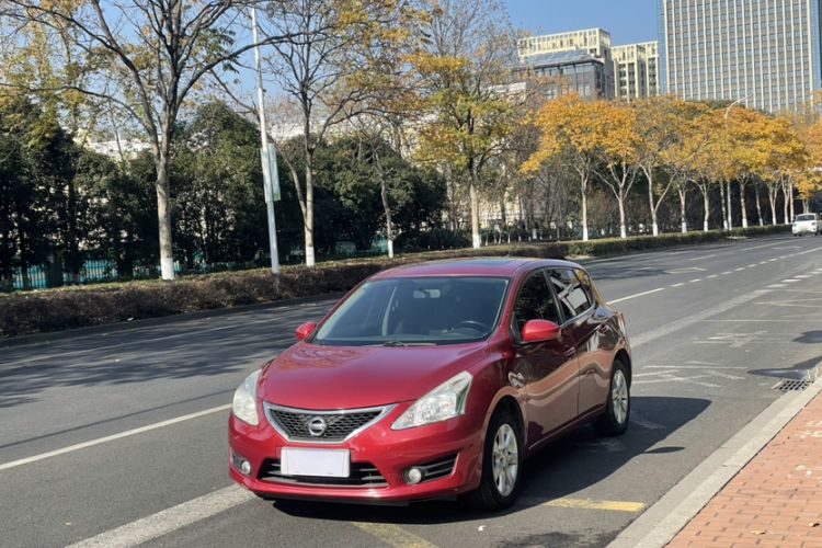 Used Nissan Tiida 2013 1.6L CVT Cool Cafe Edition
