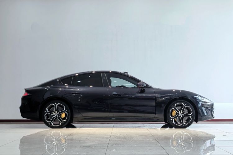 Used  SU7 2024 Rear-Drive Ultra-Long Range Advanced Pro-Level Intelligent Driving Version
