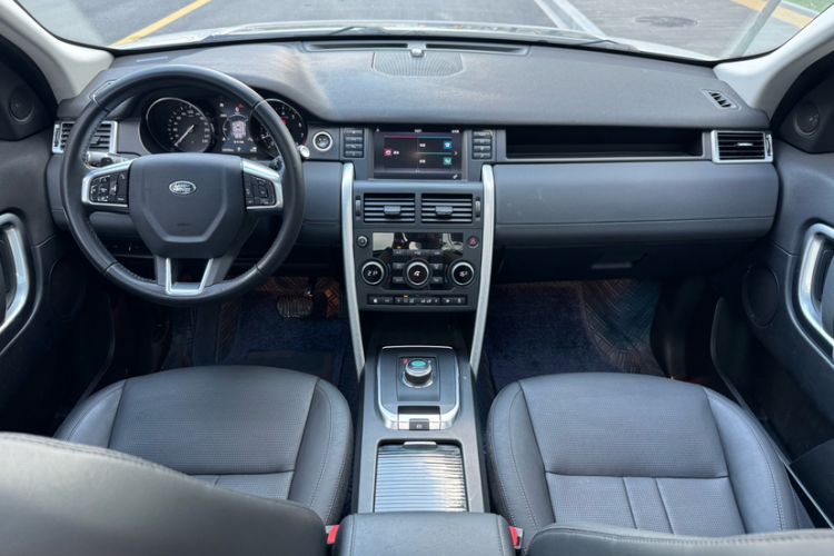 Used Land Rover Discovery Sport 2018 240 PS SE Version
