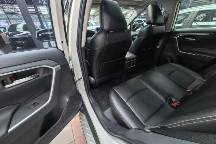 Used Toyota RAV4 2020 2.0L CVT Two-Wheel Drive Fashion Edition
