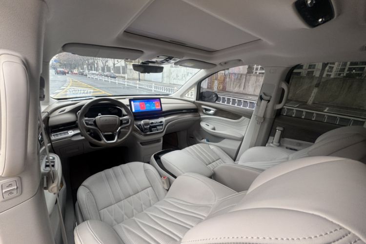 Used Roewe iMAX8 2023 400TGI Comfort Edition
