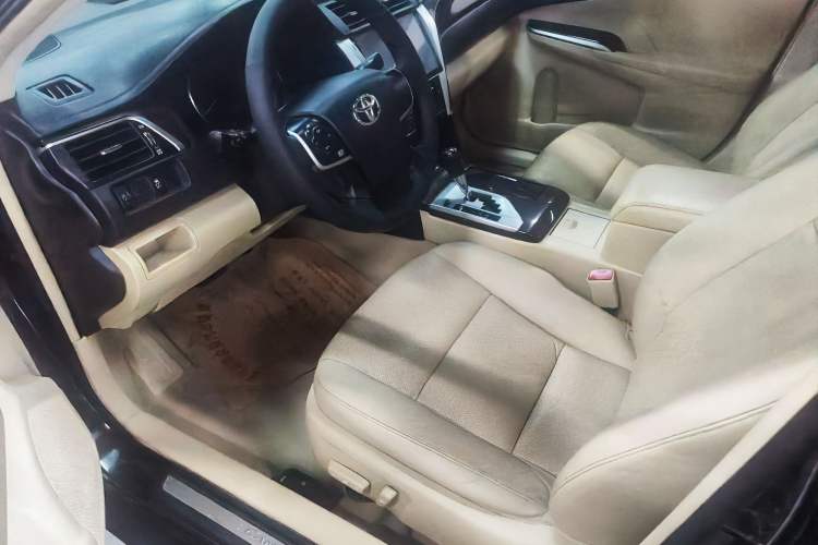 Used Toyota Camry 2015 2.0G Premier Edition
