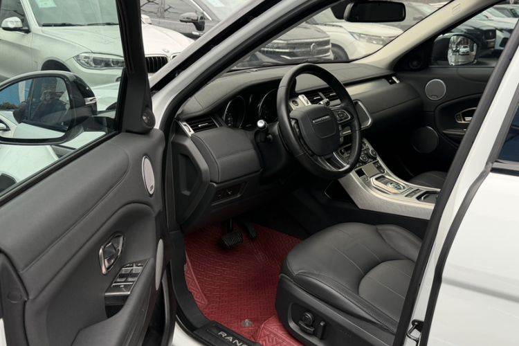 Used Land Rover Range Rover Evoque 2018 240 PS SE Smart Brilliance Edition
