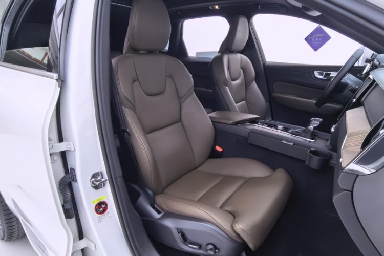 Used Volvo XC60 2021 T5 4x4 Smart Luxury Edition
