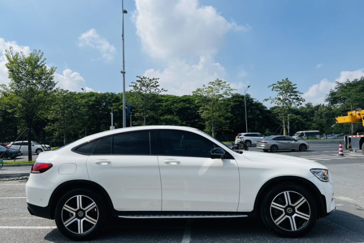 Used Mercedes-Benz GLC Coupe 2022 Refreshed GLC 260 4MATIC Coupe SUV
