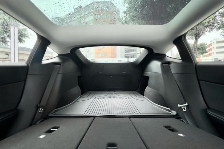 Used Tesla Model Y 2021 Long-Range All-Wheel-Drive Version 3D7
