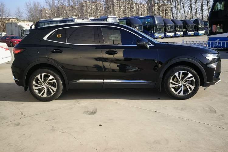 Used Buick Envision 2023 Encore S 552T Two-Wheel Drive Luxury Model
