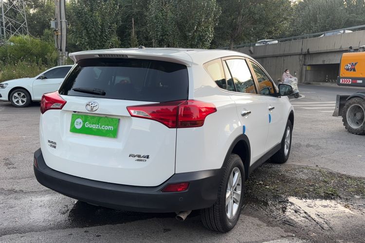 Used Toyota RAV4 2013 2.0L CVT Four-Wheel Drive New Edition
