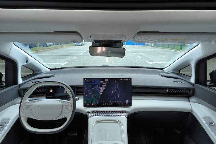 Used XPeng X9 2024 702 Ultra-Long Range Pro
