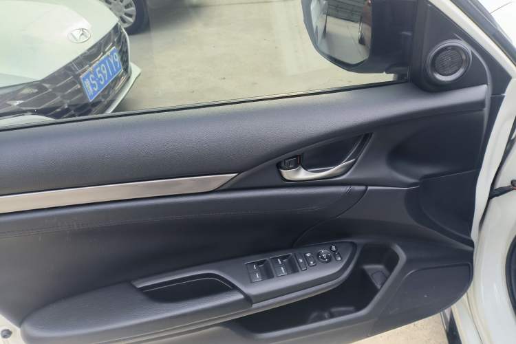 Used Honda Civic 2021 HATCHBACK 220TURBO CVT Trendy Cool Edition
