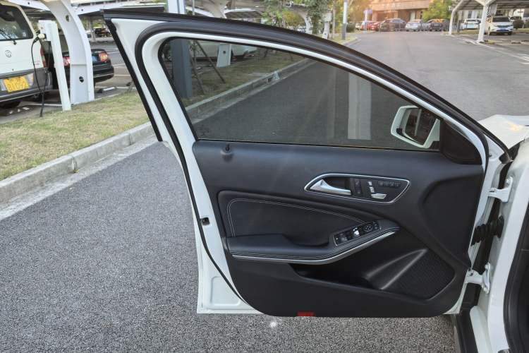 Used Mercedes-Benz GLA 2017 GLA 220 4MATIC Fashion Model