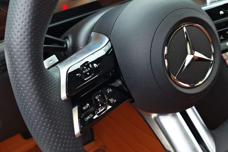 Used Mercedes-Benz GLC 2023 GLC 300 L 4MATIC Dynamic 7-Seater
