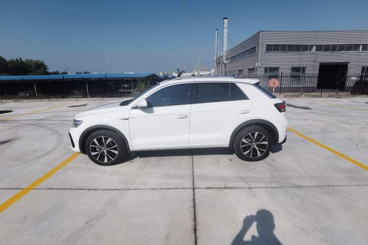 Used Volkswagen T-ROC 2023 300TSI DSG Two-Wheel-Drive Chen Guang Edition
