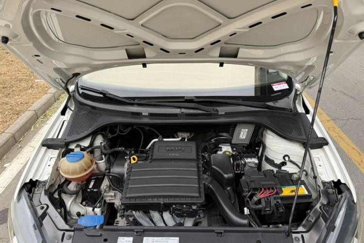 Used Volkswagen Jetta 2015 Value Edition 1.6L Manual Fashionable Style
