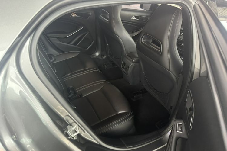 Used Mercedes-Benz GLA 2015 GLA 220 4MATIC Fashion Model
