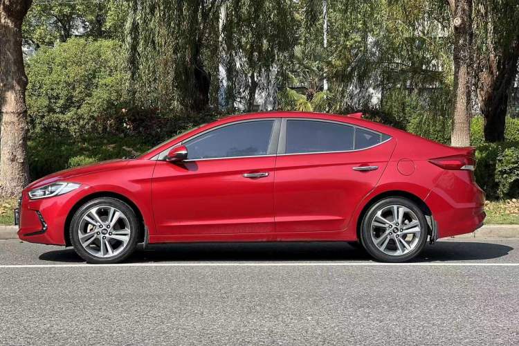 Used Hyundai Elantra 2016 1.6L Automatic ZhiXuan · Luxury Version
