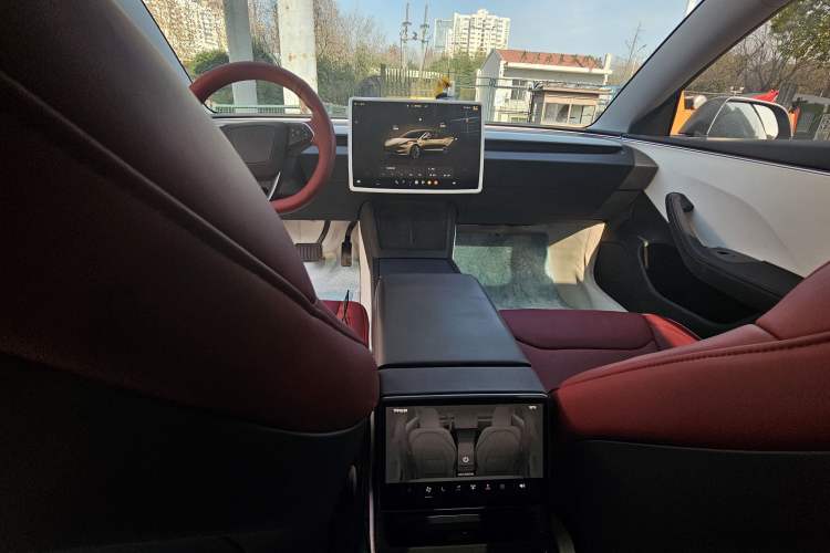 Used Tesla Model 3 2023 Long-Range All-Wheel-Drive Version