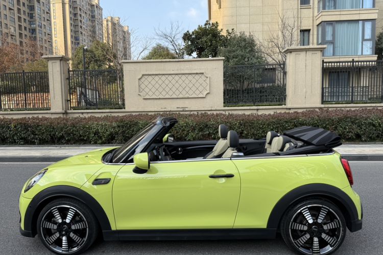 Used  MINI 2023 Second Facelift 2.0T COOPER S CABRIO Artist
